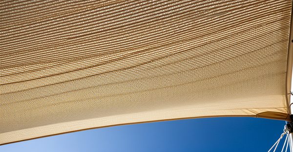 Achat voile d'ombrage sur mesure : qualité et personnalisation assurées